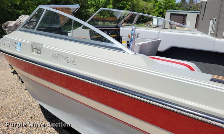 image for item DX6983 1989 Correct Craft Martinique boat