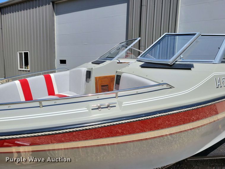 image for item DX6983 1989 Correct Craft Martinique boat