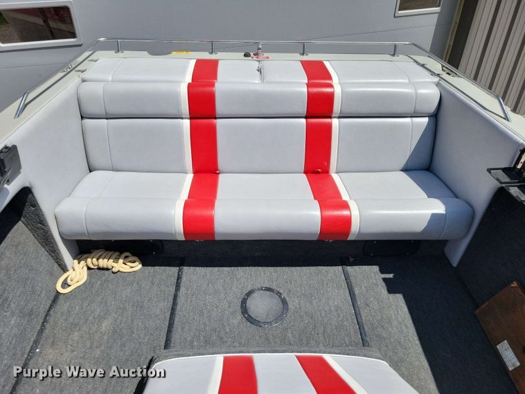 image for item DX6983 1989 Correct Craft Martinique boat