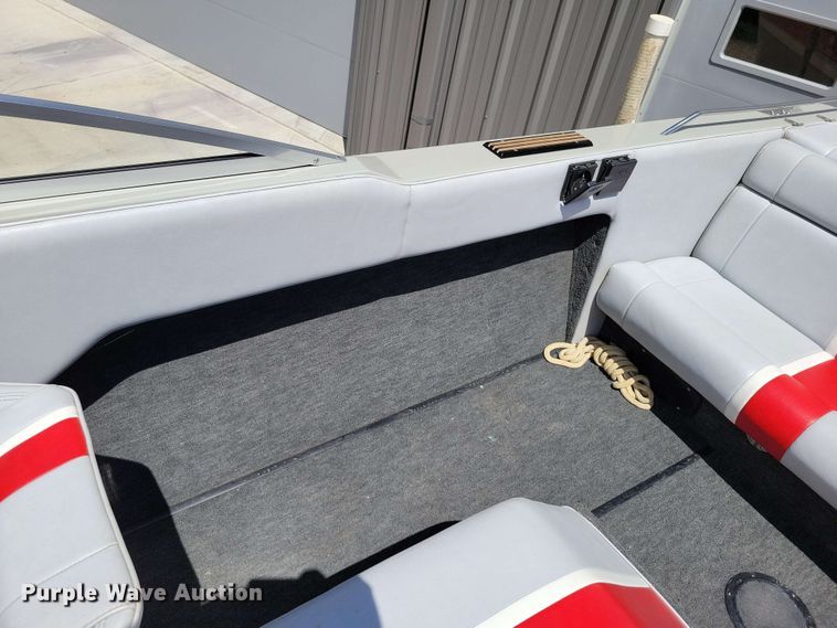 image for item DX6983 1989 Correct Craft Martinique boat