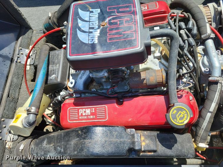 image for item DX6983 1989 Correct Craft Martinique boat