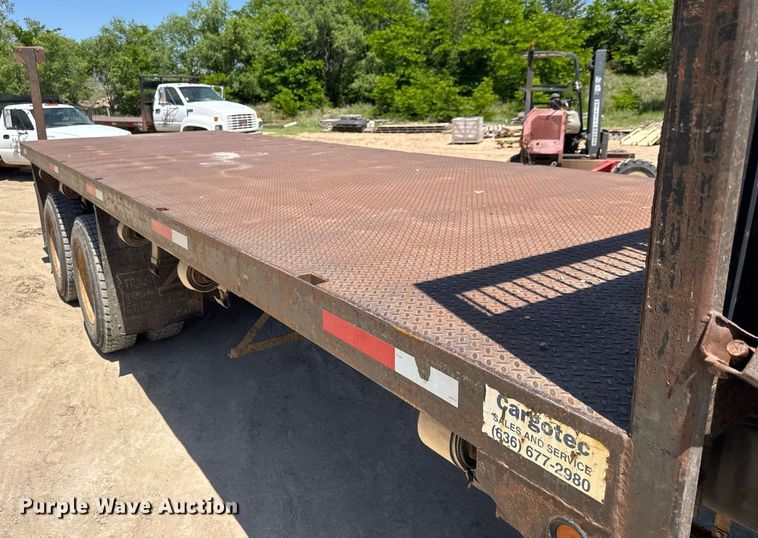 image for item DY0002 2002 Sterling LT9500 flatbed truck