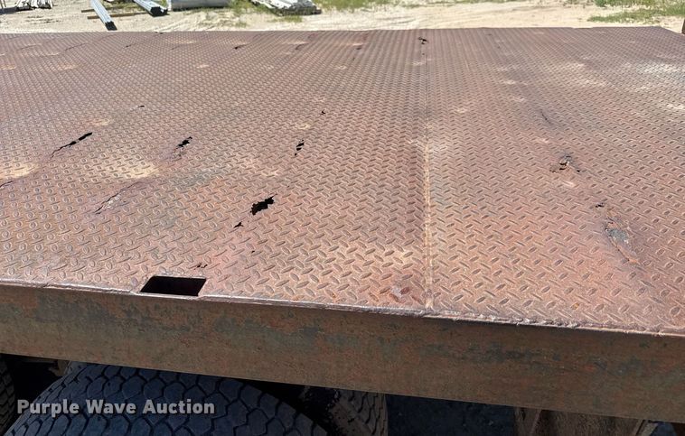 image for item DY0002 2002 Sterling LT9500 flatbed truck