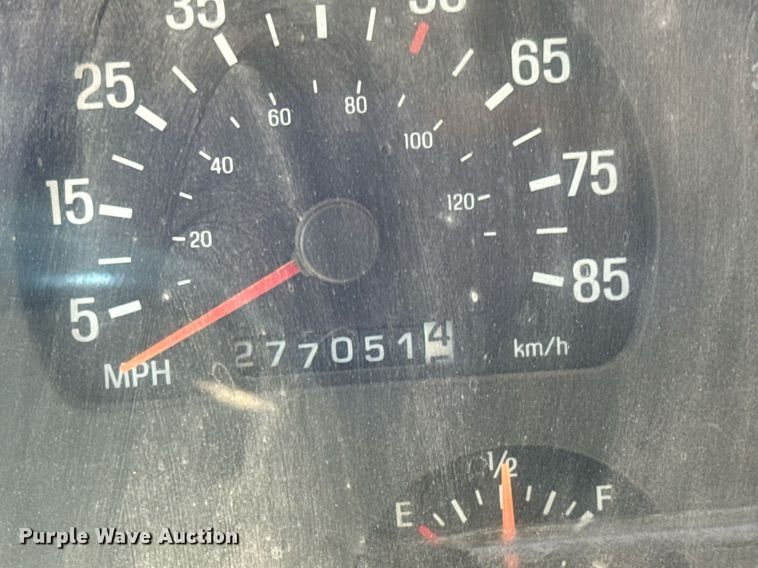 image for item DY0002 2002 Sterling LT9500 flatbed truck