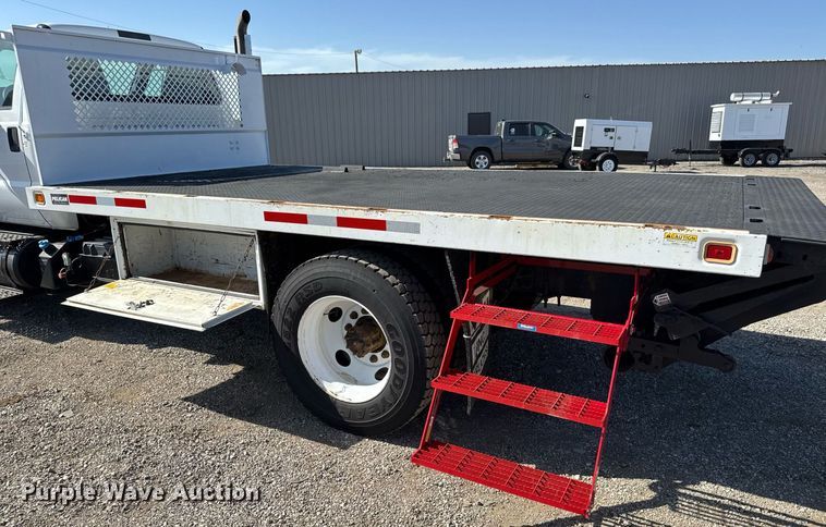 image for item DY0024 2012 Ford F650 Super Duty flatbed truck