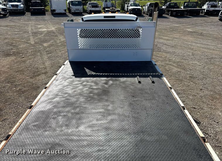 image for item DY0024 2012 Ford F650 Super Duty flatbed truck