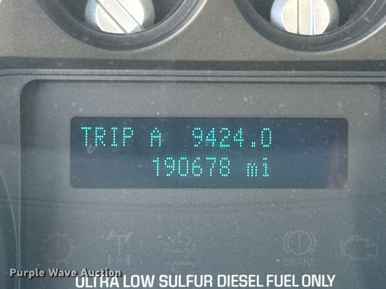 image for item DY0024 2012 Ford F650 Super Duty flatbed truck