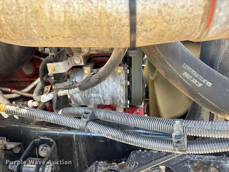 image for item DY0024 2012 Ford F650 Super Duty flatbed truck