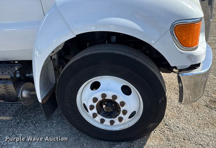 image for item DY0024 2012 Ford F650 Super Duty flatbed truck