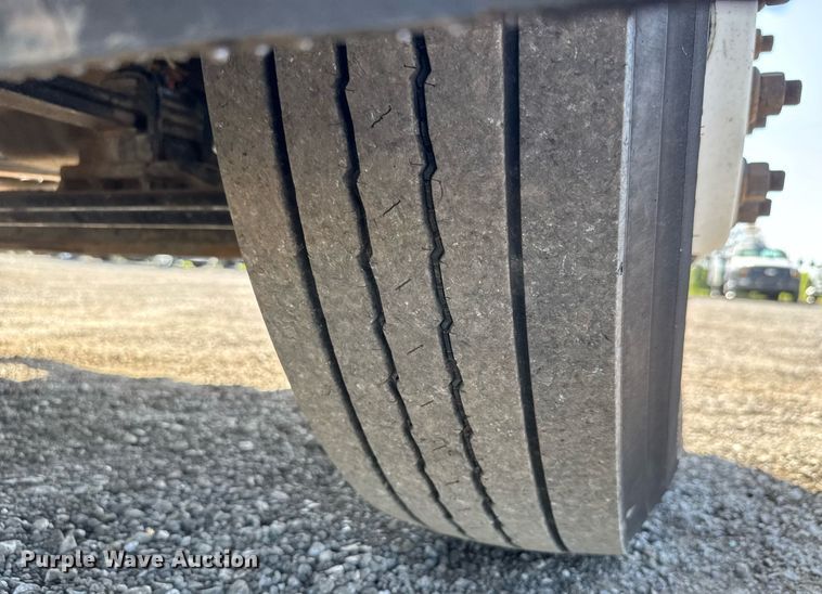 image for item DY0024 2012 Ford F650 Super Duty flatbed truck