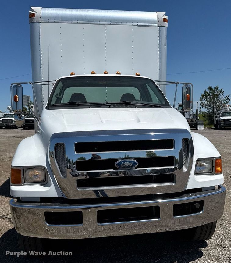 image for item DY0032 2010 Ford F650 Super Duty box truck