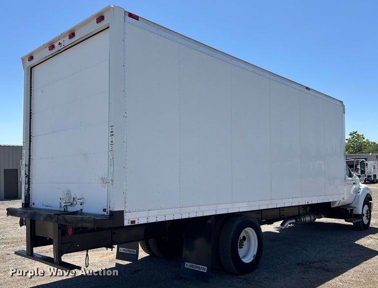 image for item DY0032 2010 Ford F650 Super Duty box truck