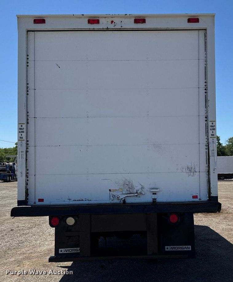 image for item DY0032 2010 Ford F650 Super Duty box truck