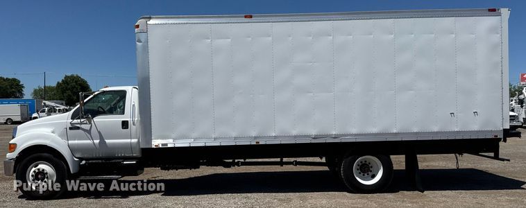 image for item DY0032 2010 Ford F650 Super Duty box truck