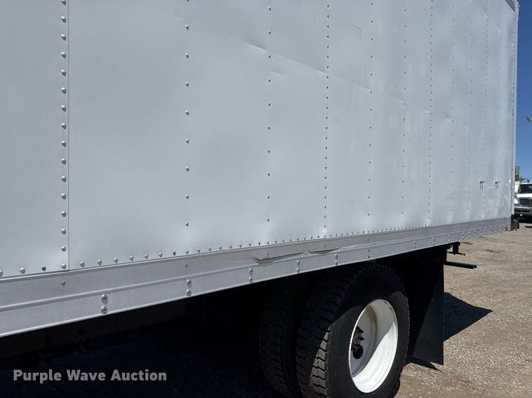 image for item DY0032 2010 Ford F650 Super Duty box truck