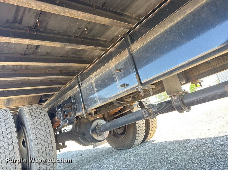 image for item DY0032 2010 Ford F650 Super Duty box truck