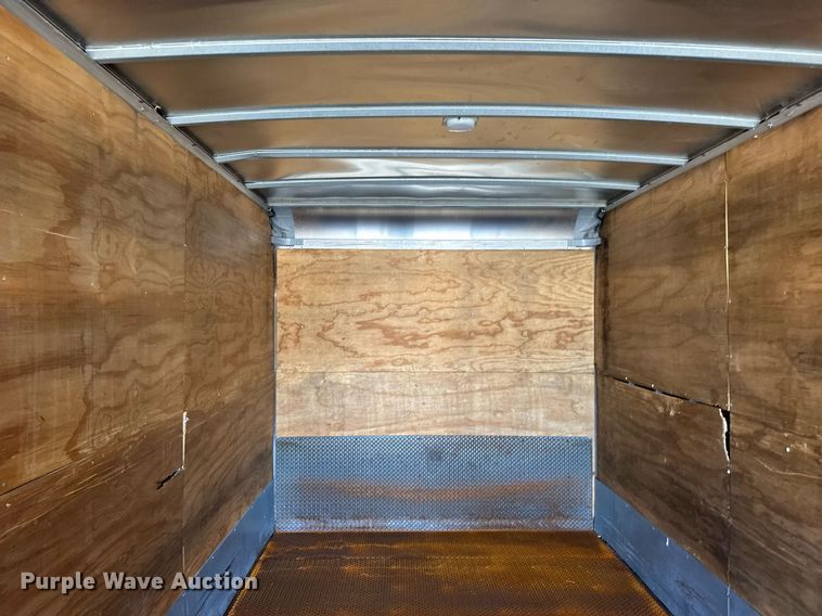 image for item DY0032 2010 Ford F650 Super Duty box truck