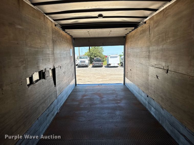 image for item DY0032 2010 Ford F650 Super Duty box truck