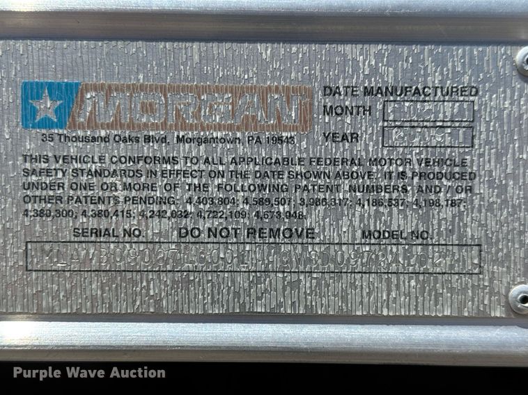 image for item DY0032 2010 Ford F650 Super Duty box truck