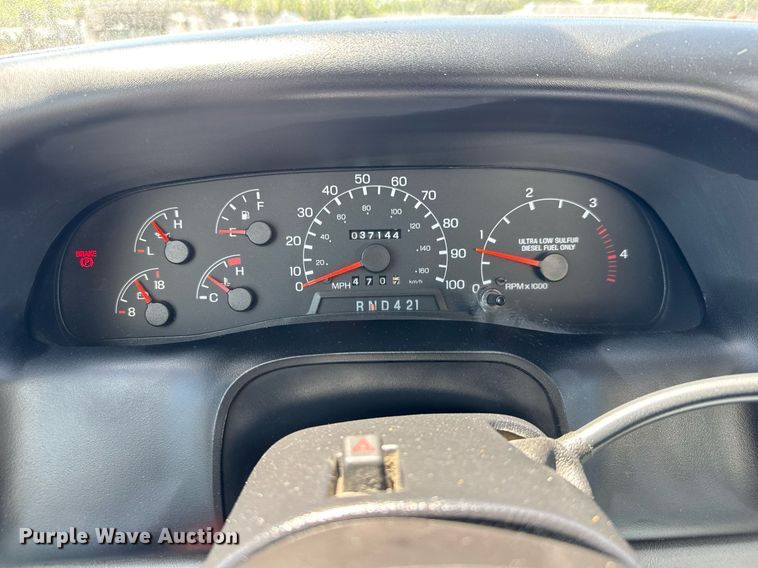 image for item DY0032 2010 Ford F650 Super Duty box truck