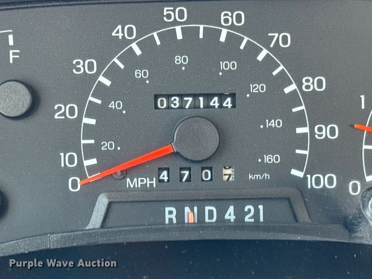 image for item DY0032 2010 Ford F650 Super Duty box truck