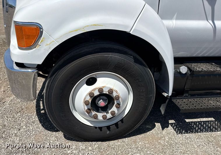 image for item DY0032 2010 Ford F650 Super Duty box truck