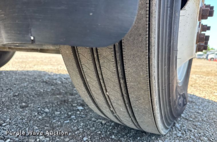 image for item DY0032 2010 Ford F650 Super Duty box truck