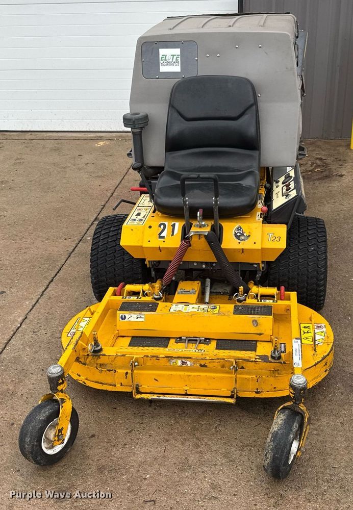 image for item DY0068 2017 Walker MT23-11 ZTR lawn mower