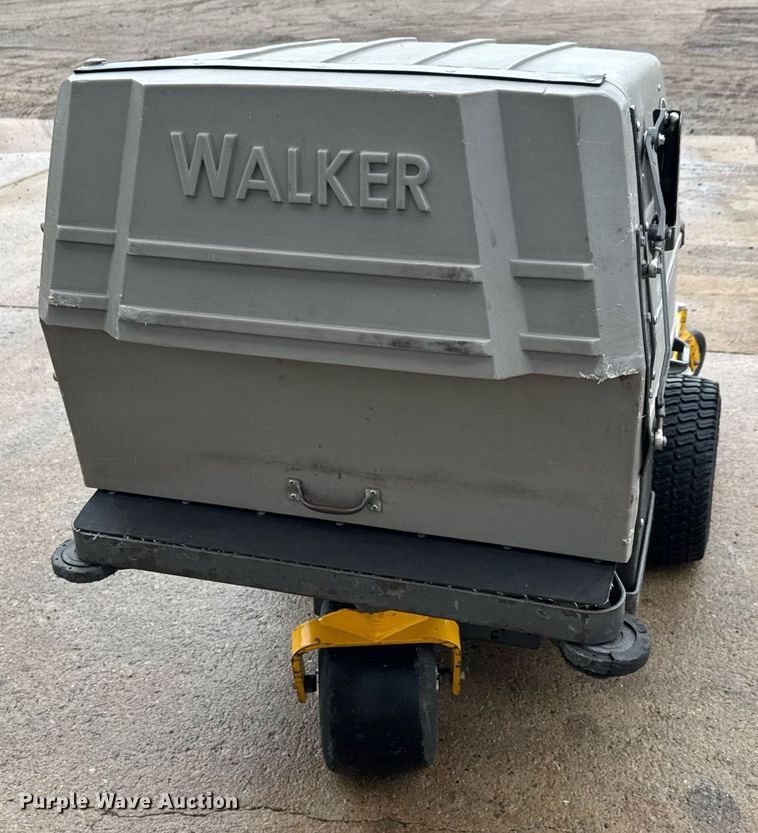 image for item DY0068 2017 Walker MT23-11 ZTR lawn mower