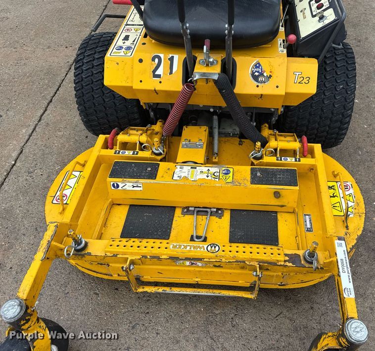 image for item DY0068 2017 Walker MT23-11 ZTR lawn mower