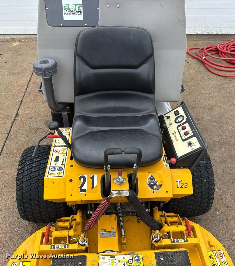 image for item DY0068 2017 Walker MT23-11 ZTR lawn mower