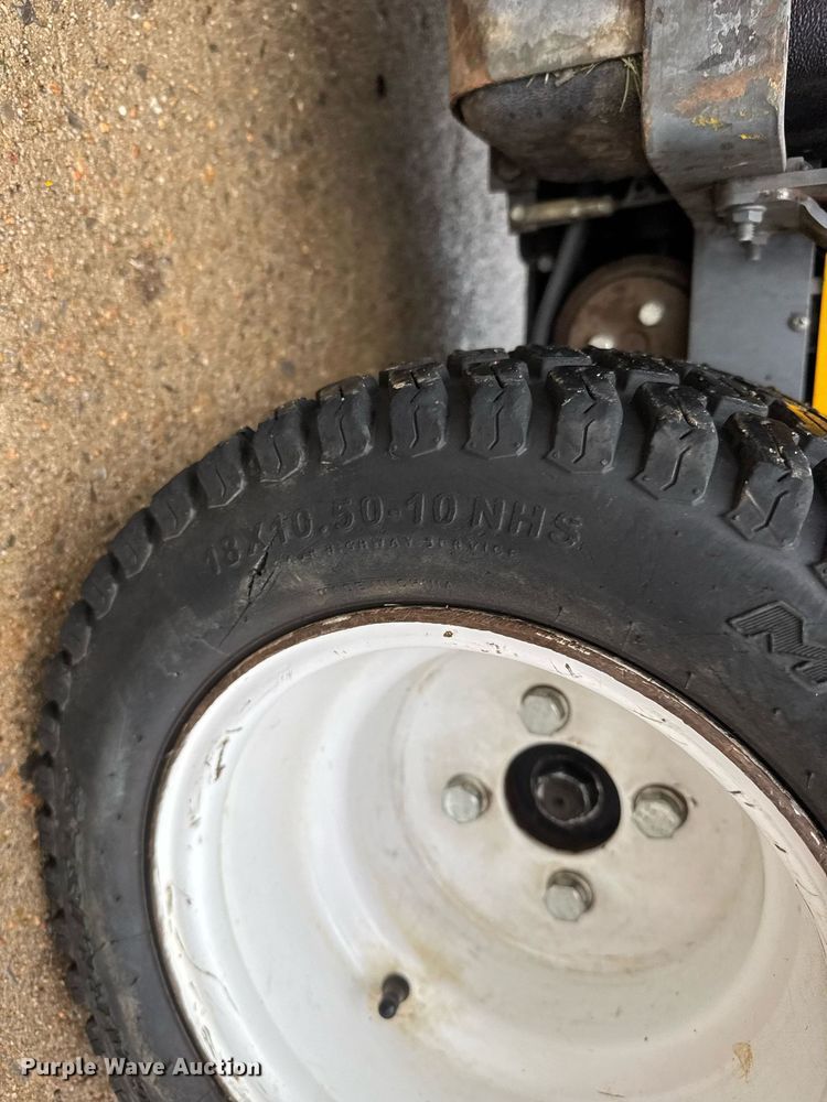 image for item DY0068 2017 Walker MT23-11 ZTR lawn mower