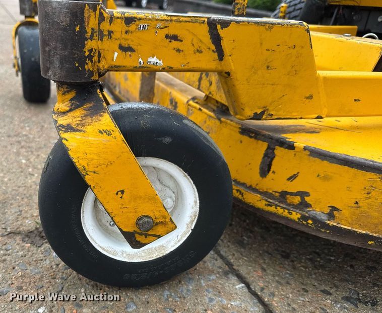 image for item DY0069 2006 Walker MTGHS ZTR lawn mower