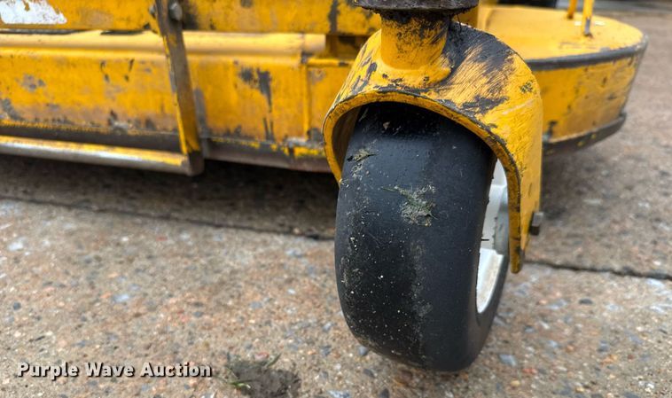 image for item DY0069 2006 Walker MTGHS ZTR lawn mower