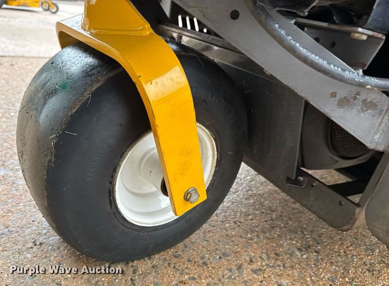 image for item DY0069 2006 Walker MTGHS ZTR lawn mower