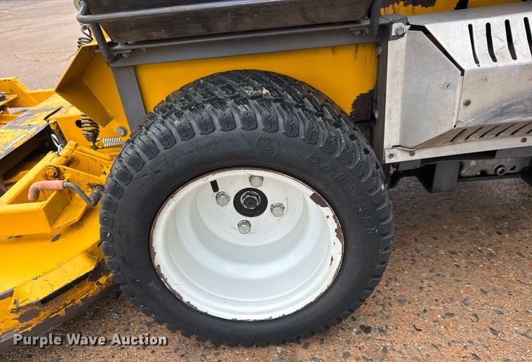 image for item DY0069 2006 Walker MTGHS ZTR lawn mower