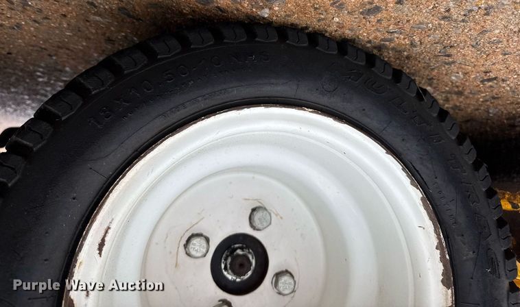 image for item DY0069 2006 Walker MTGHS ZTR lawn mower