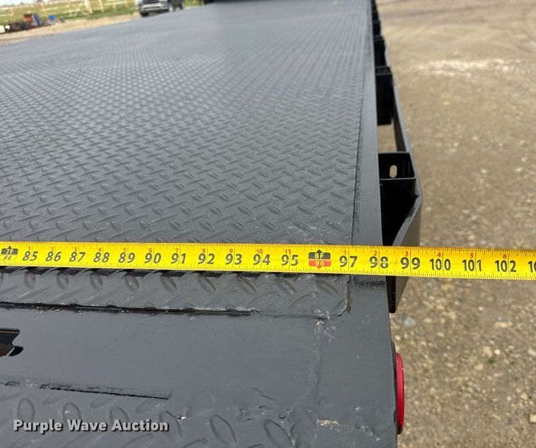 image for item DY0072 2007 Ford F650 Super Duty flatbed truck