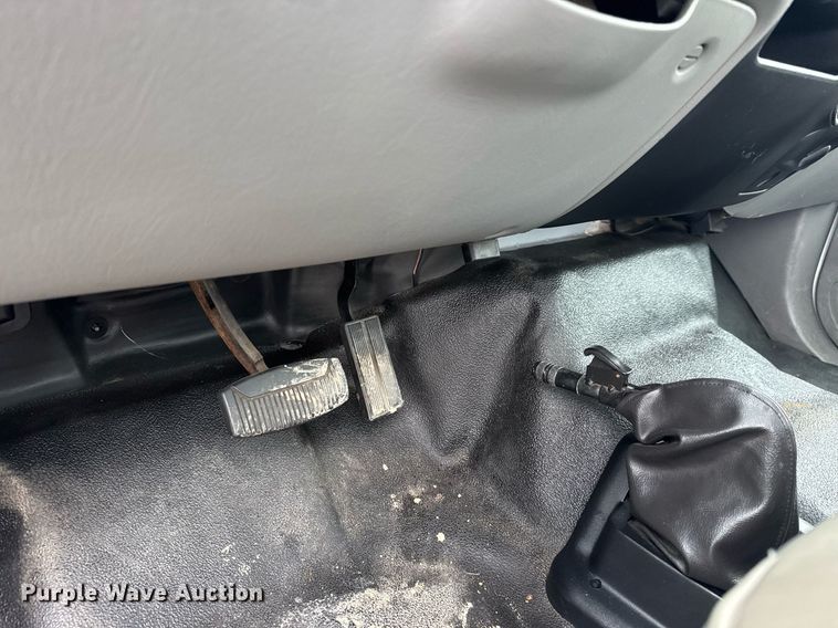 image for item DY0072 2007 Ford F650 Super Duty flatbed truck