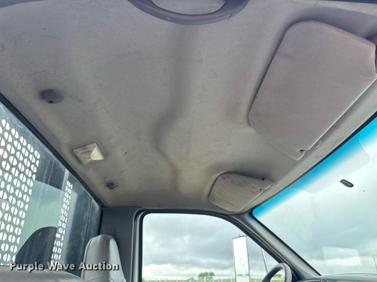 image for item DY0072 2007 Ford F650 Super Duty flatbed truck