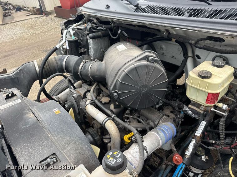 image for item DY0072 2007 Ford F650 Super Duty flatbed truck