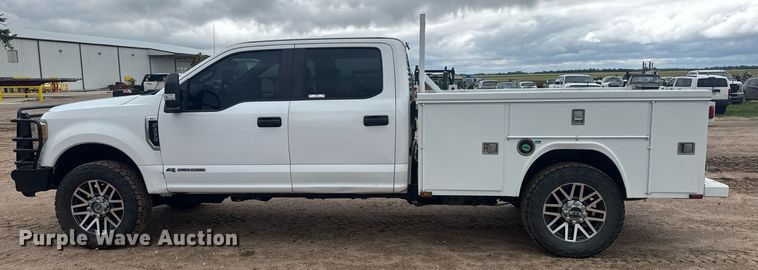 image for item DY0074 2017 Ford F250 Super Duty XL Crew Cab utility bed pickup truck