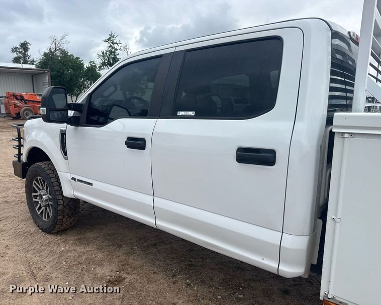 image for item DY0074 2017 Ford F250 Super Duty XL Crew Cab utility bed pickup truck