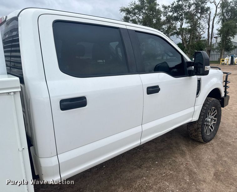 image for item DY0074 2017 Ford F250 Super Duty XL Crew Cab utility bed pickup truck