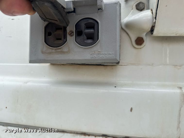 image for item DY0074 2017 Ford F250 Super Duty XL Crew Cab utility bed pickup truck