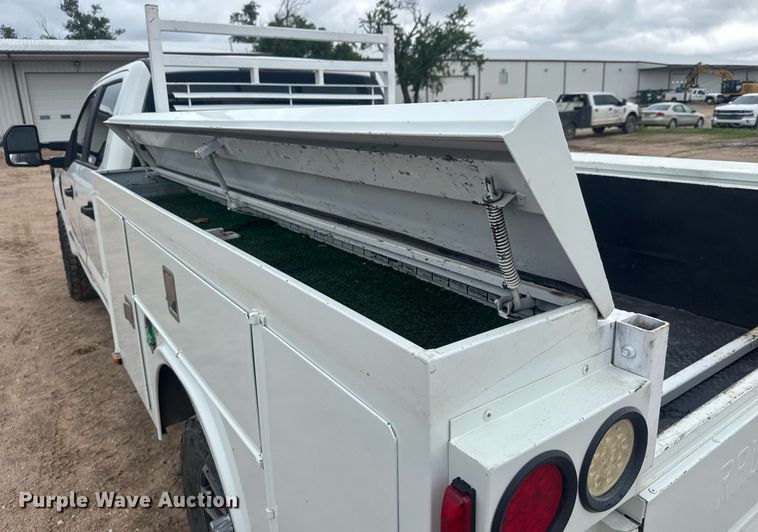 image for item DY0074 2017 Ford F250 Super Duty XL Crew Cab utility bed pickup truck