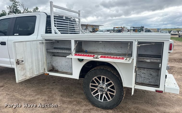 image for item DY0074 2017 Ford F250 Super Duty XL Crew Cab utility bed pickup truck