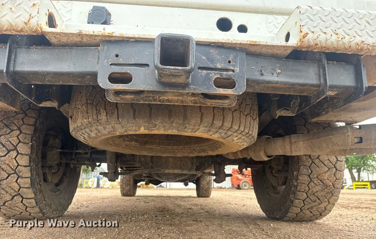 image for item DY0074 2017 Ford F250 Super Duty XL Crew Cab utility bed pickup truck