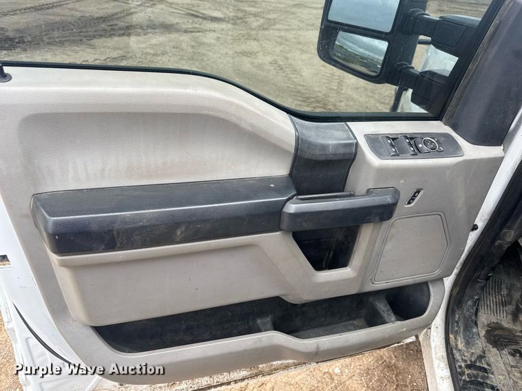 image for item DY0074 2017 Ford F250 Super Duty XL Crew Cab utility bed pickup truck