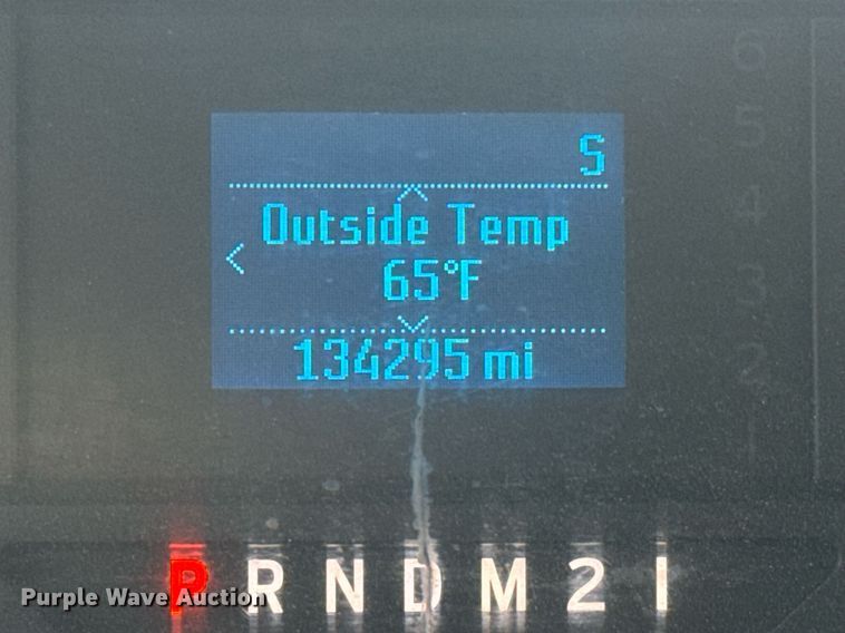 image for item DY0074 2017 Ford F250 Super Duty XL Crew Cab utility bed pickup truck